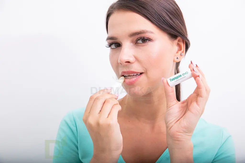 Гигиеническая помада Гиалурон EVO Моментальное увлажнение, 2,8 г